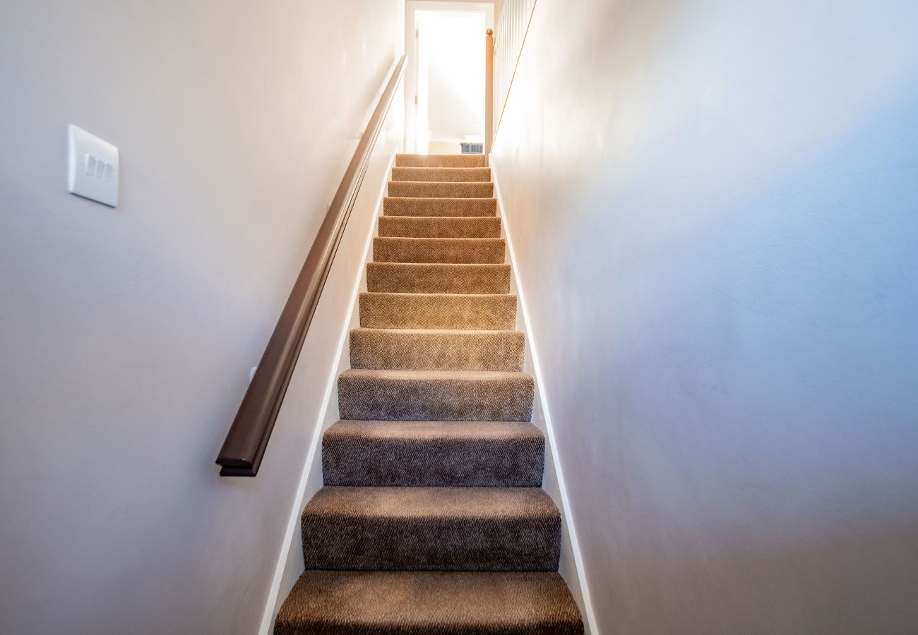 Apartment in Galway City - Stylish Harbour View Apartment in a Private Building. Family Friendly