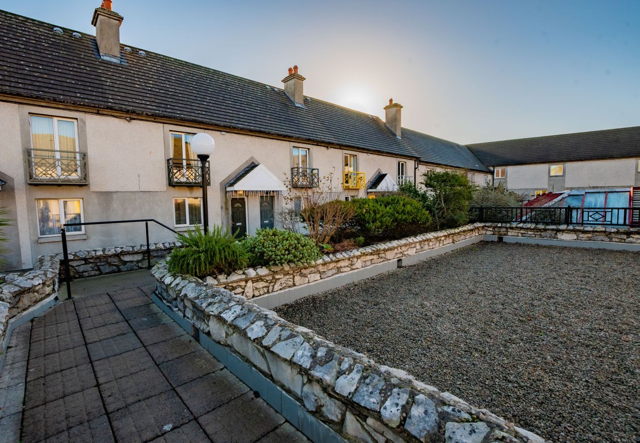 Terraced House in Galway City - Top of the City Townhouse