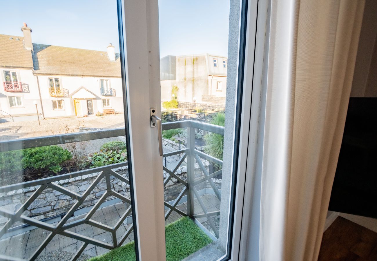 Terraced House in Galway City - Top of the City Townhouse