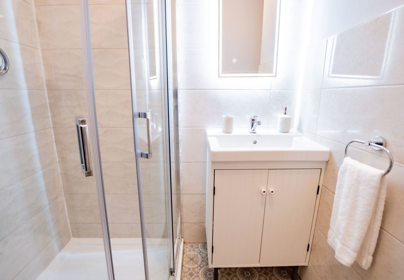 Terraced House in Galway City - Top of the City Townhouse