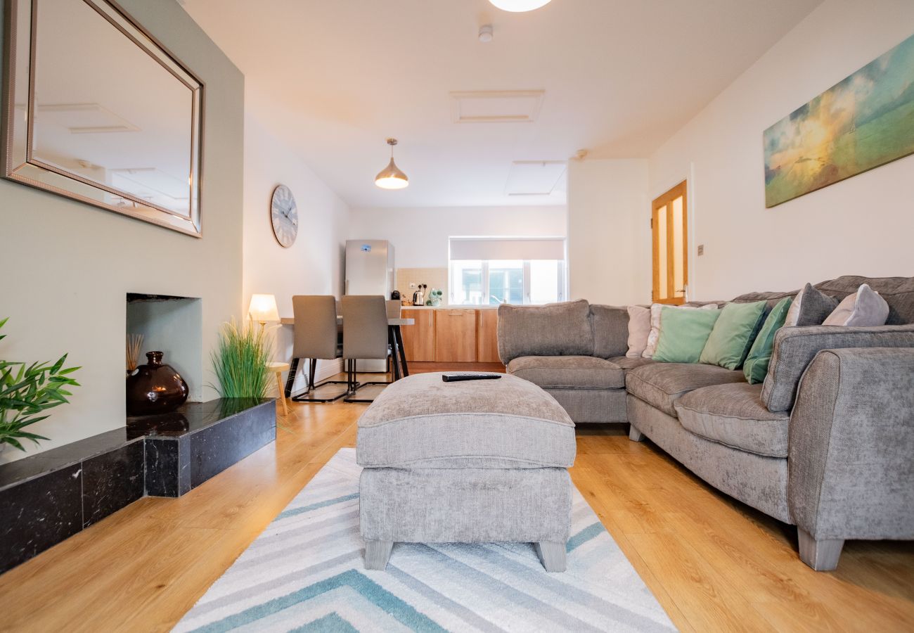 Apartment in Galway City - Location! Minutes to the Latin Quarter, Spanish Arch, and Shop Street