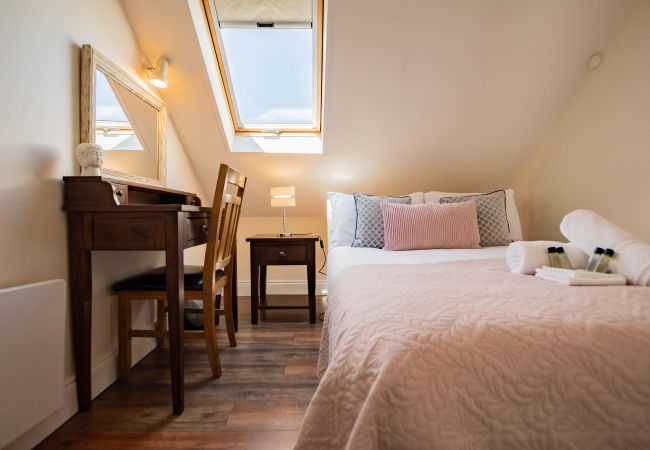 Apartment in Galway City - The Westend Hideaway #2 - Sleeps 4 Apartment in Galway City - The Westend Hideaway #2 - Sleeps 4